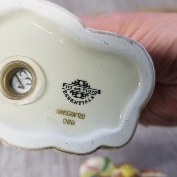 Fitz and Floyd gingerbread man salt & pepper shakers - Picture 8 of 10